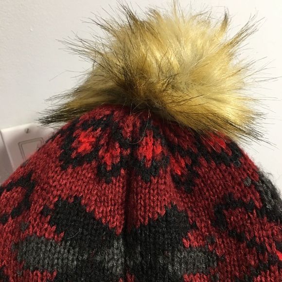 Canada Red Black Pom Pom Beanie One Size Wool Blend - Picture 12 of 12